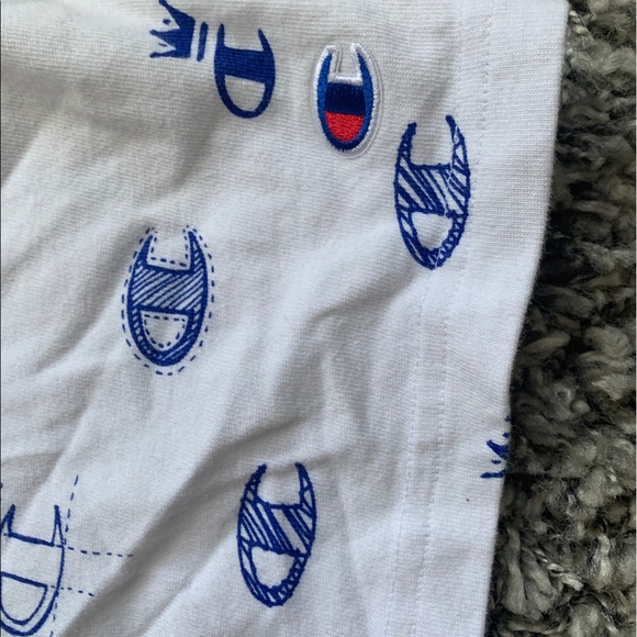 Champion Cropped Tee - Picture 2 of 4